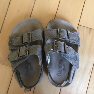 Oshkosh Toddler Boy summer sandal, size 6